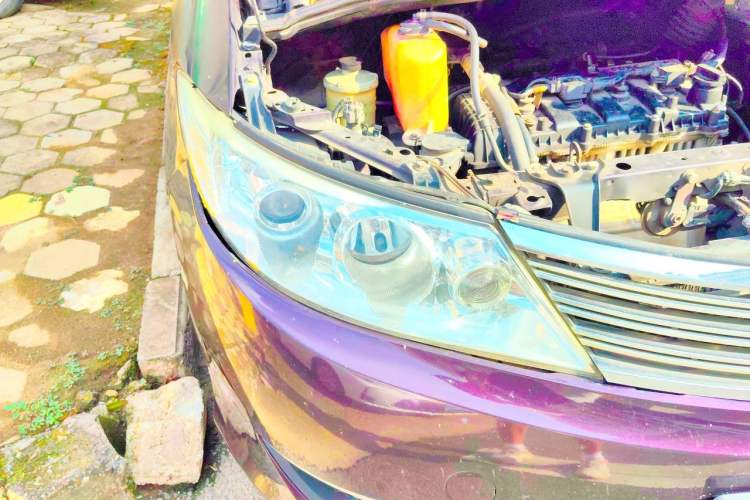 Used BYD M6 2013 2.0L Manual Comfort Edition Right Front Headlight