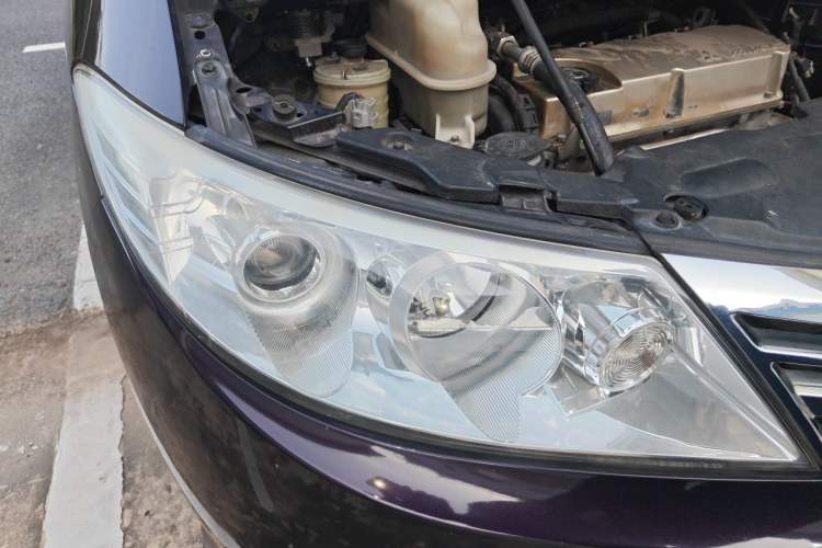 Used BYD M6 2013 2.4L Automatic Luxury Model Right Front Headlight