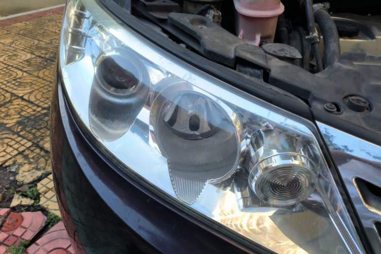 Used BYD M6 2013 2.4L Automatic Luxury Model Right Front Headlight