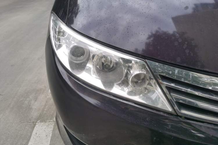 Used BYD M6 2013 2.4L Automatic Luxury Model Right Front Headlight