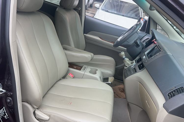Used BYD M6 2013 2.4L Manual Luxury Model Right Front Seat