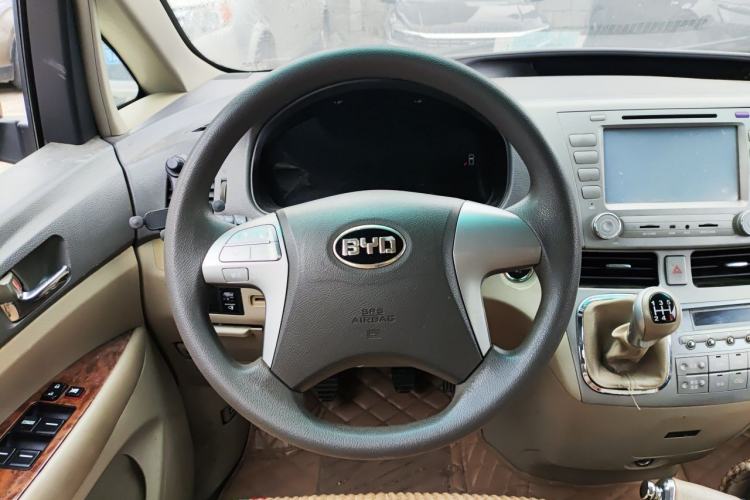 Used BYD M6 2013 2.0L Manual Comfort Edition Steering Wheel
