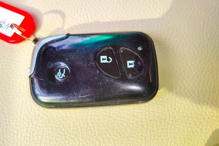Used BYD M6 2013 2.0L Manual Comfort Edition Vehicle Key
