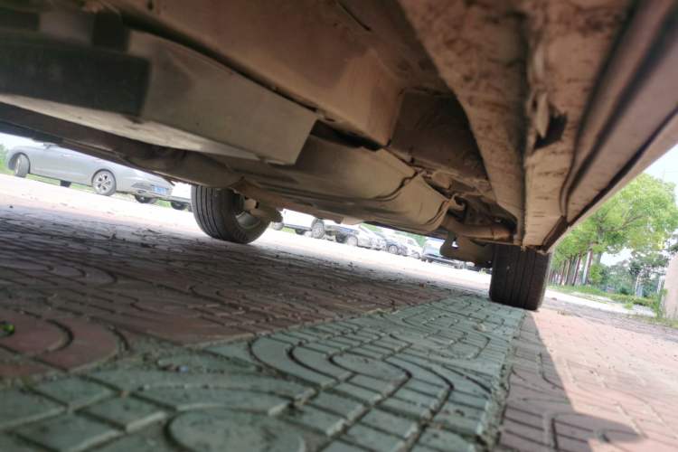 Used BYD M6 2013 2.4L Manual Luxury Model Chassis Front Left