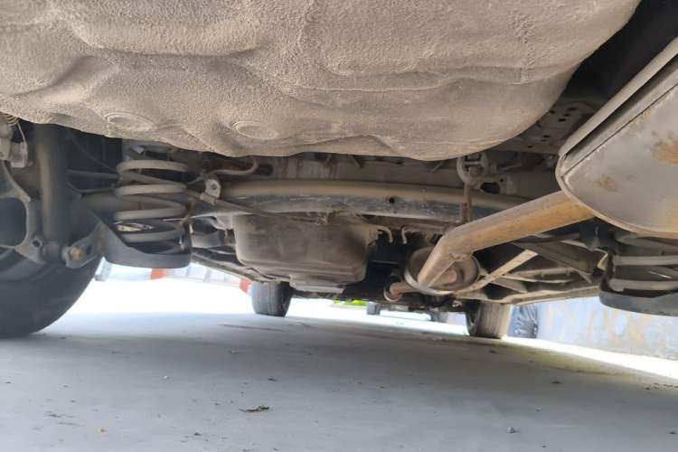 Used BYD M6 2013 2.0L Manual Comfort Edition Chassis Rear