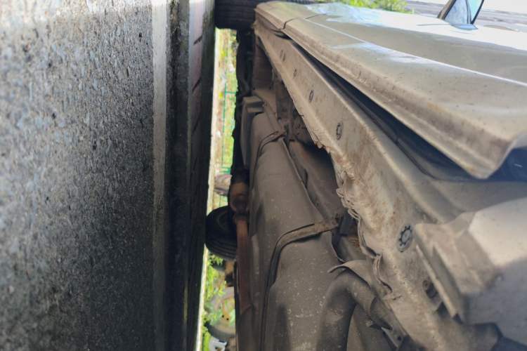 Used BYD M6 2013 2.0L Manual Comfort Edition Chassis Rear Left