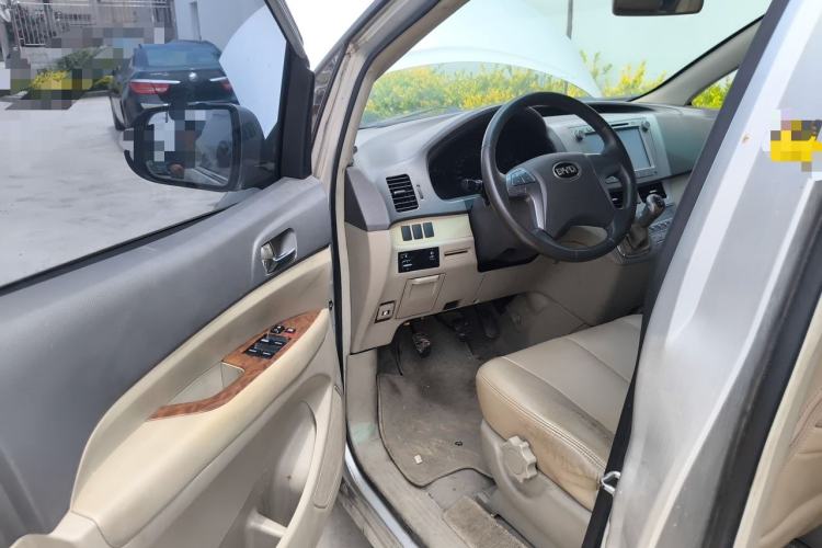 Used BYD M6 2013 2.0L Manual Comfort Edition Driver Seat