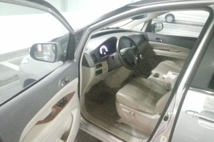 Used BYD M6 2013 2.4L Manual Luxury Model Driver Seat