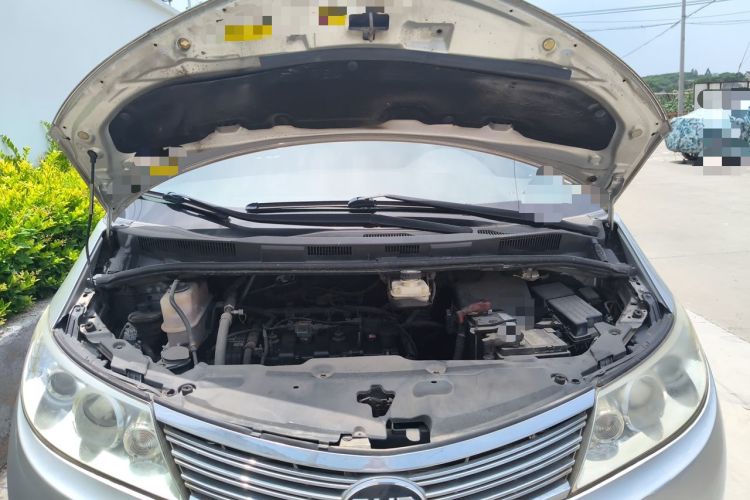 Used BYD M6 2013 2.0L Manual Comfort Edition Engine Bay