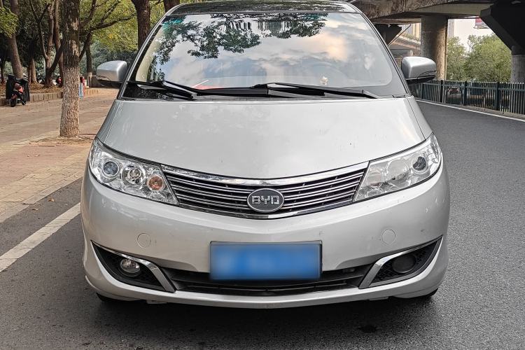 Used BYD M6 2013 2.0L Manual Comfort Edition Exterior 1
