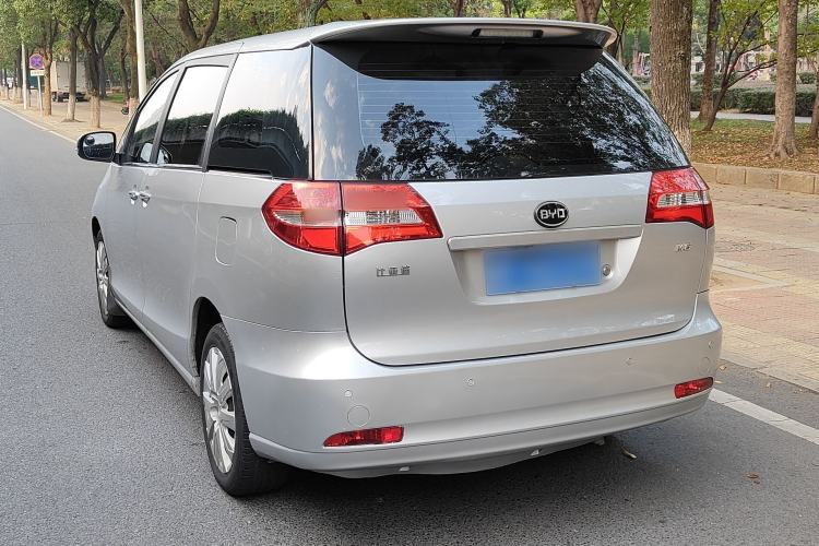 Used BYD M6 2013 2.0L Manual Comfort Edition Exterior 5