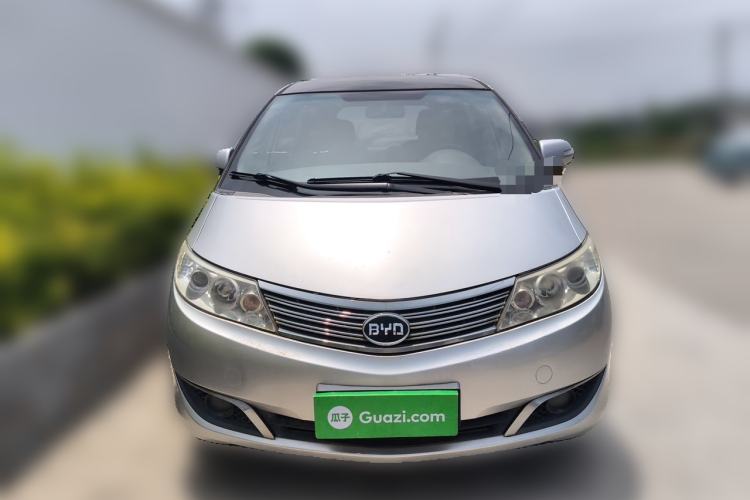 Used BYD M6 2013 2.0L Manual Comfort Edition Front