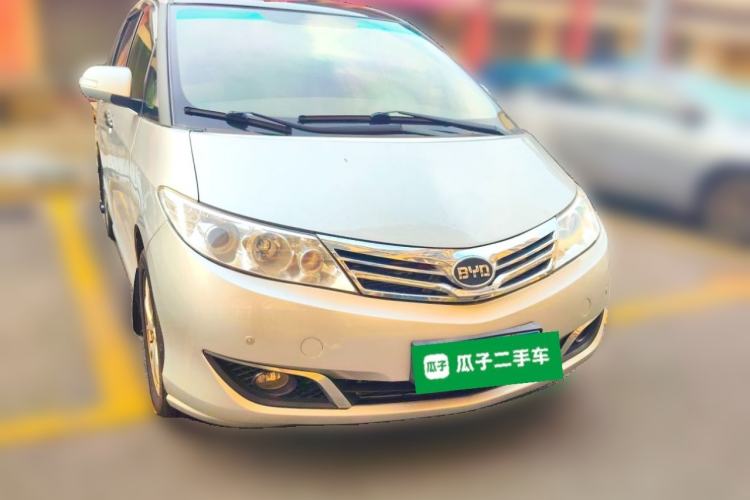 Used BYD M6 2013 2.4L Automatic Luxury Model Front Right 45 Deg