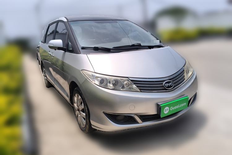 Used BYD M6 2013 2.0L Manual Comfort Edition Front Right 45 Deg