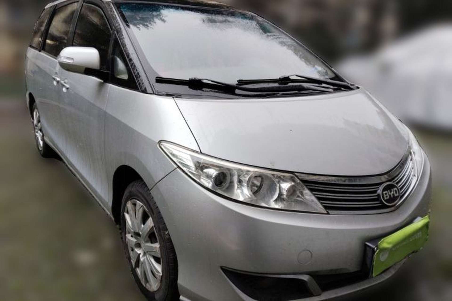 Used BYD M6 2013 2.0L Manual Comfort Edition Front Right 45 Deg