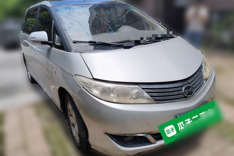 Used BYD M6 2013 2.0L Manual Comfort Edition Front Right 45 Deg