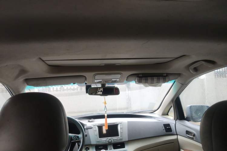 Used BYD M6 2013 2.4L Manual Luxury Model Headliner