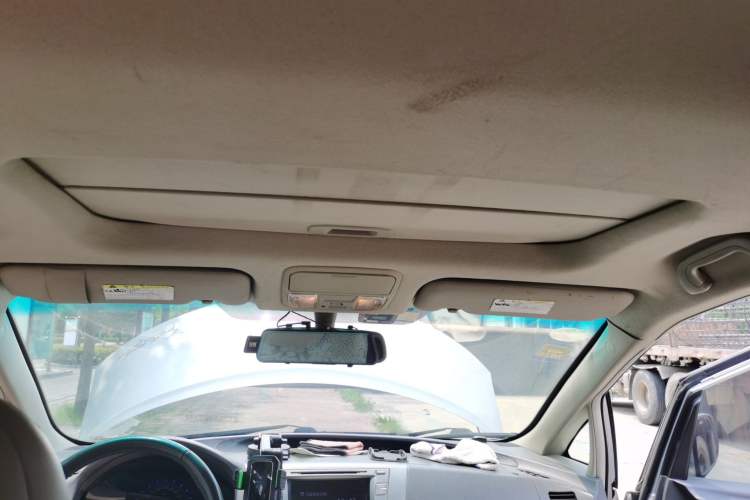 Used BYD M6 2013 2.4L Manual Luxury Model Headliner