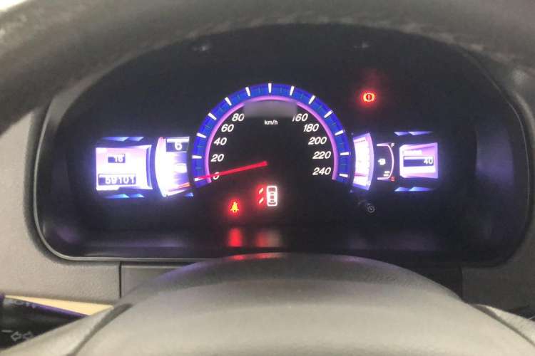 Used BYD M6 2013 2.4L Manual Luxury Model Instrument Cluster