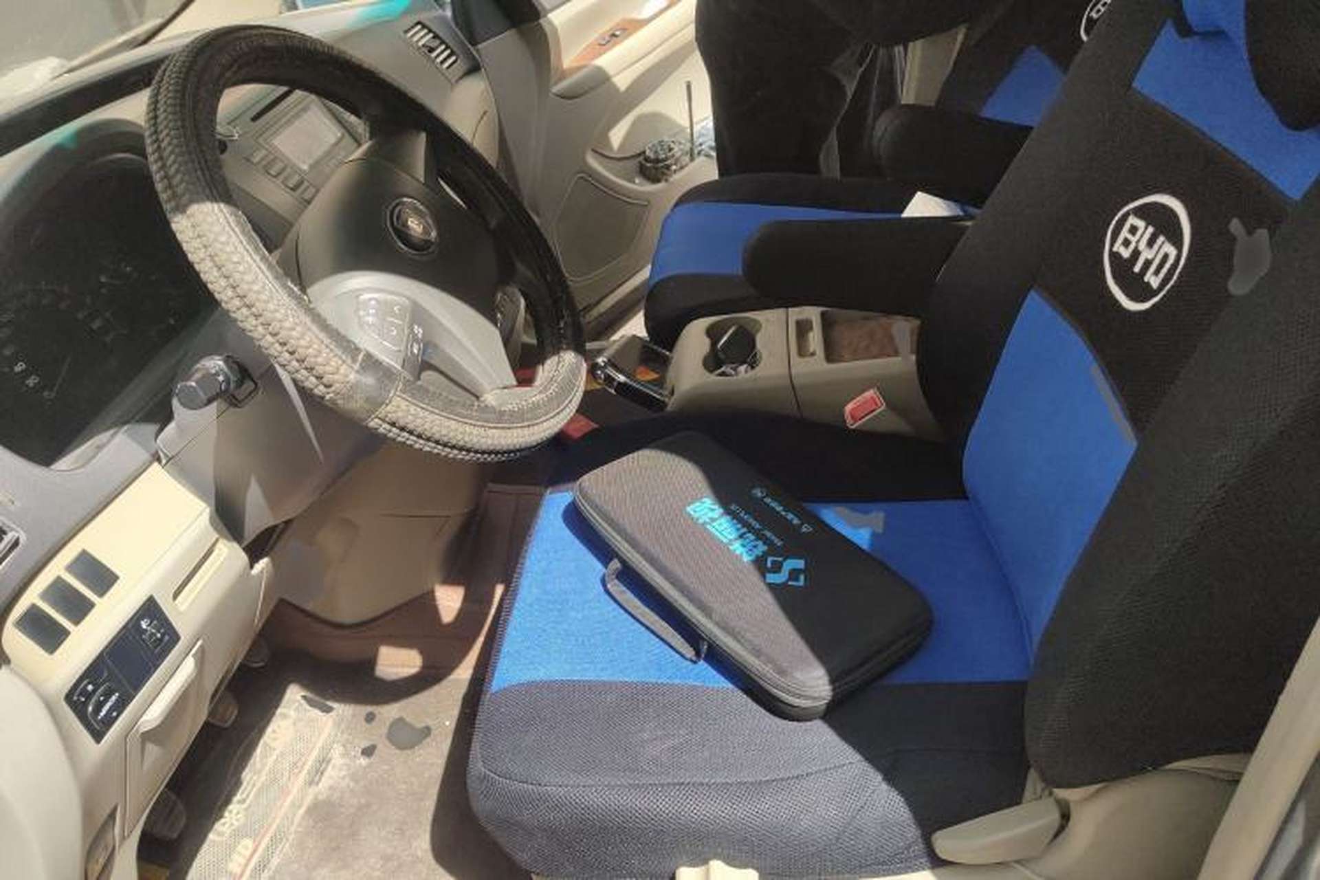 Used BYD M6 2013 2.0L Manual Comfort Edition Left Front Seat