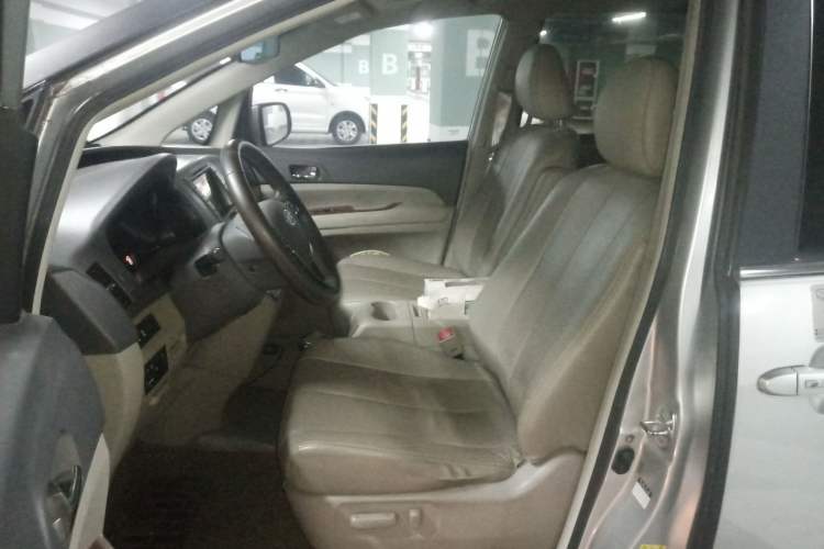 Used BYD M6 2013 2.4L Manual Luxury Model Left Front Seat