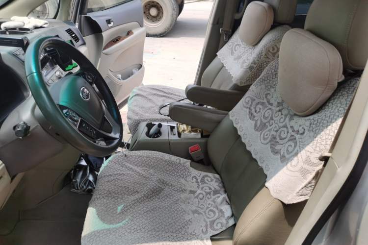 Used BYD M6 2013 2.4L Manual Luxury Model Left Front Seat
