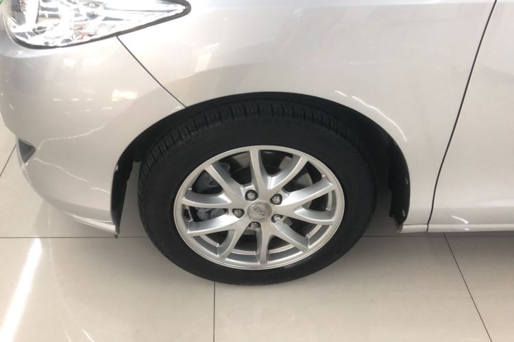 Used BYD M6 2013 2.4L Manual Luxury Model Left Front Wheel Hub