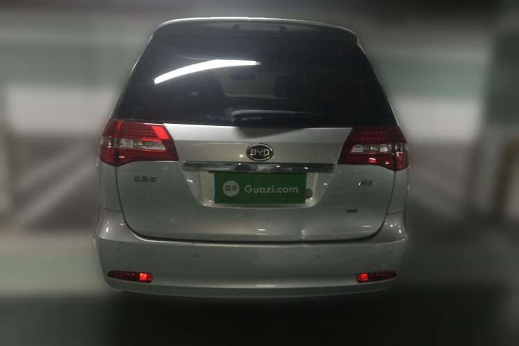 Used BYD M6 2013 2.4L Manual Luxury Model Rear