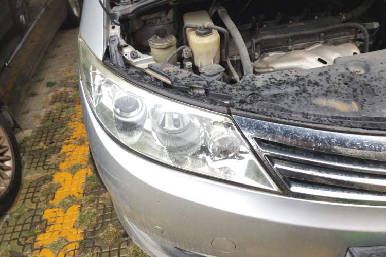 Used BYD M6 2013 2.4L Manual Luxury Model Right Front Headlight