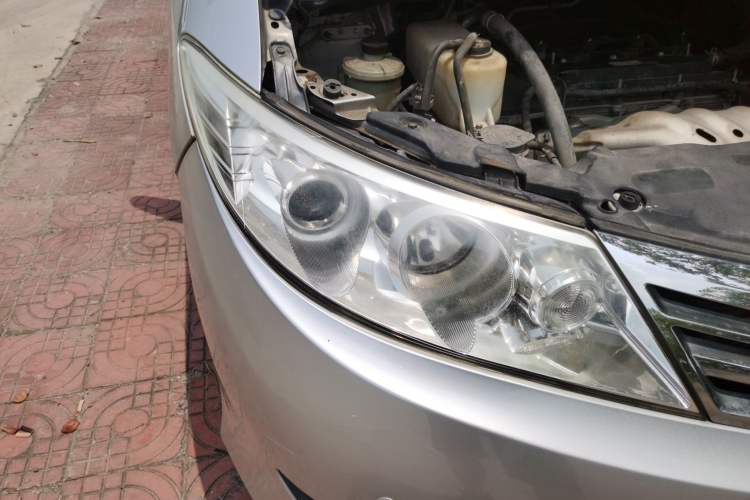 Used BYD M6 2013 2.4L Manual Luxury Model Right Front Headlight