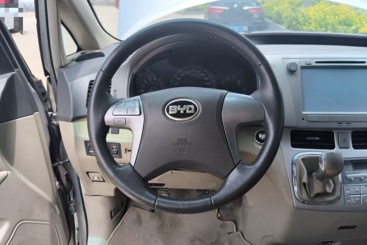Used BYD M6 2013 2.0L Manual Comfort Edition Steering Wheel