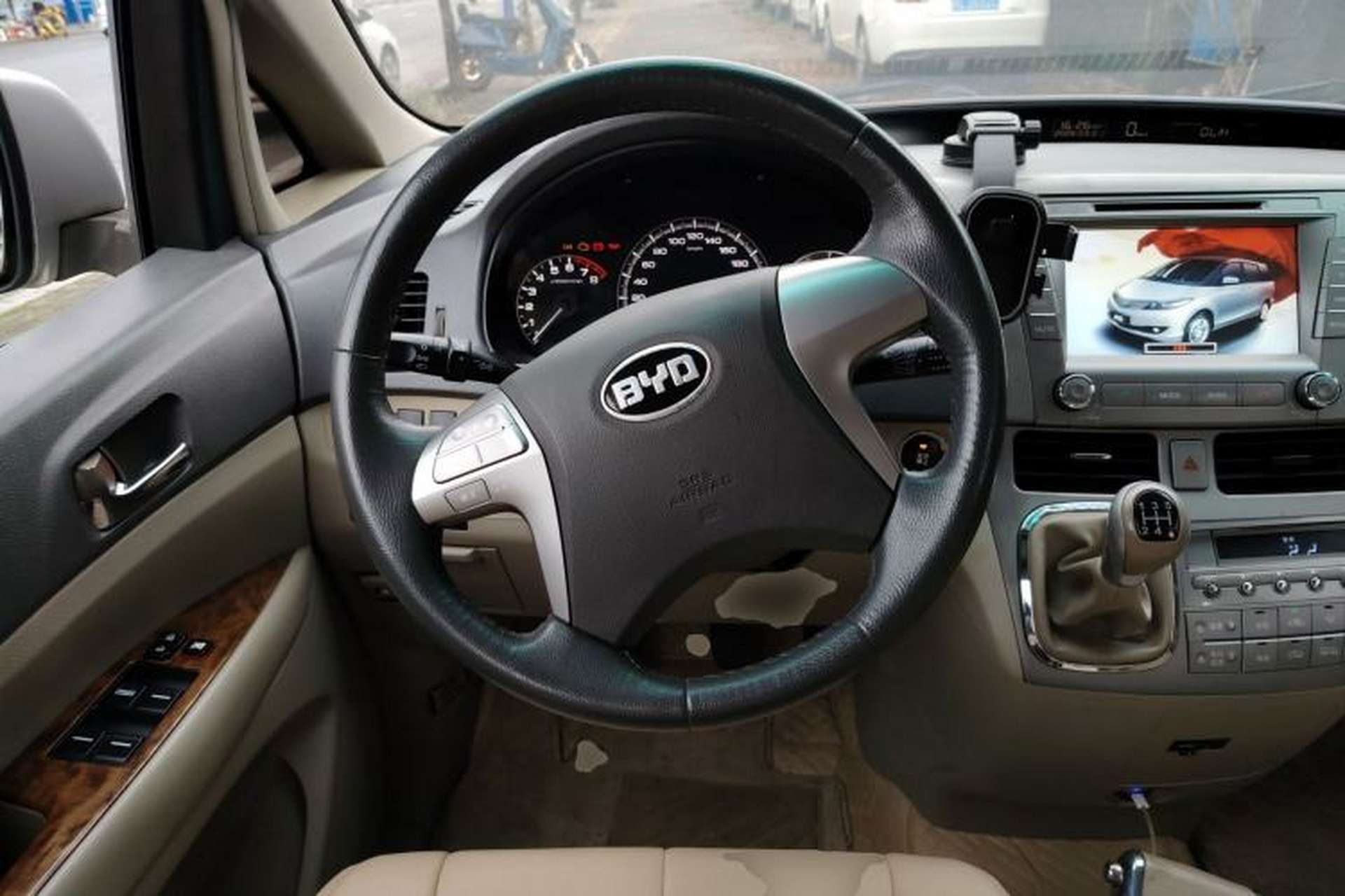 Used BYD M6 2013 2.0L Manual Comfort Edition Steering Wheel