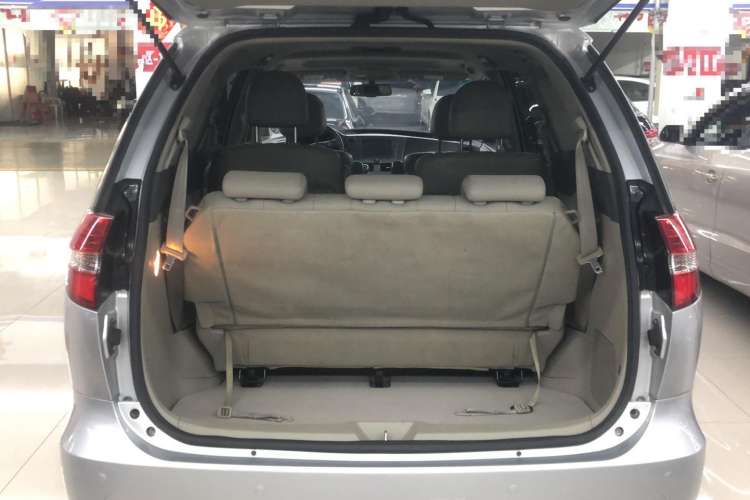 Used BYD M6 2013 2.4L Manual Luxury Model Trunk