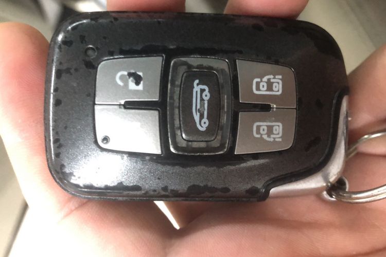 Used BYD M6 2013 2.4L Manual Luxury Model Vehicle Key