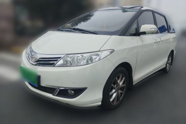 Used BYD M6 2013 2.4L Manual Luxury Model