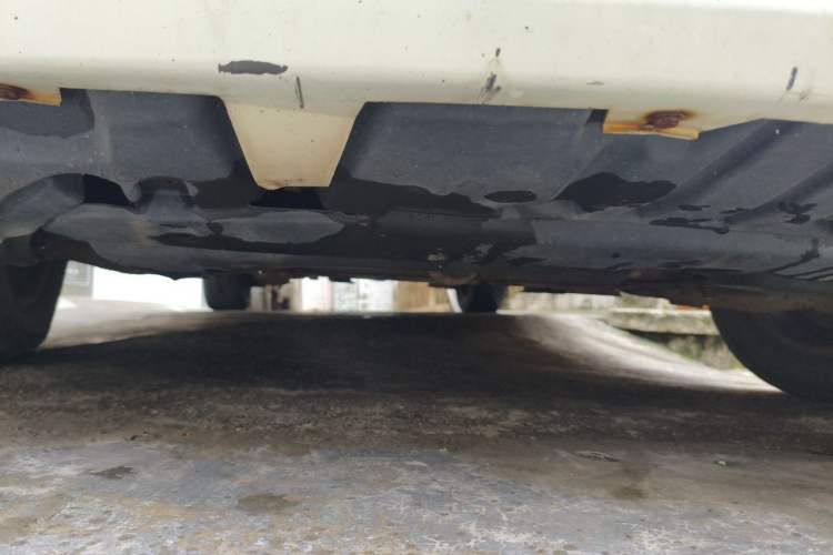 Used BYD M6 2013 2.0L Manual Comfort Edition Chassis Front