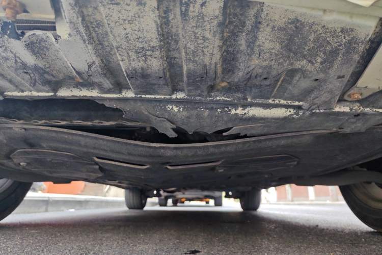 Used BYD M6 2013 2.0L Manual Comfort Edition Chassis Front