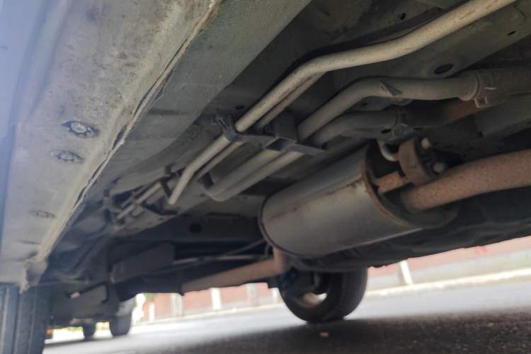 Used BYD M6 2013 2.0L Manual Comfort Edition Chassis Rear Right