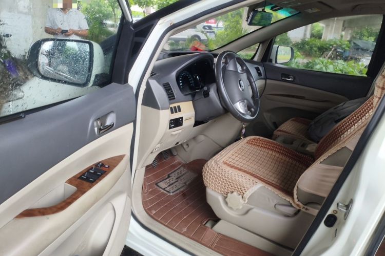 Used BYD M6 2013 2.0L Manual Comfort Edition Driver Seat