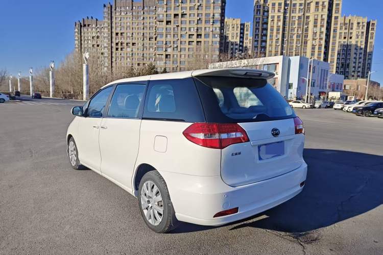 Used BYD M6 2013 2.0L Manual Comfort Edition Exterior 3