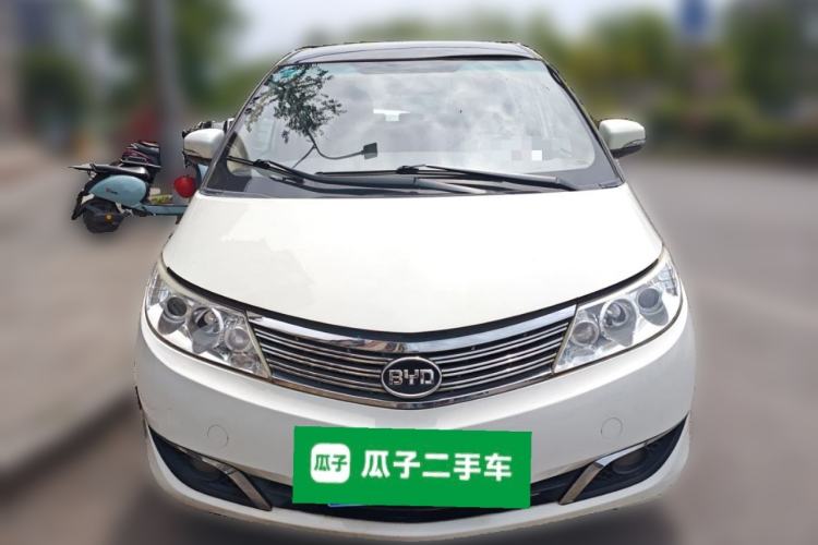 Used BYD M6 2013 2.0L Manual Comfort Edition Front