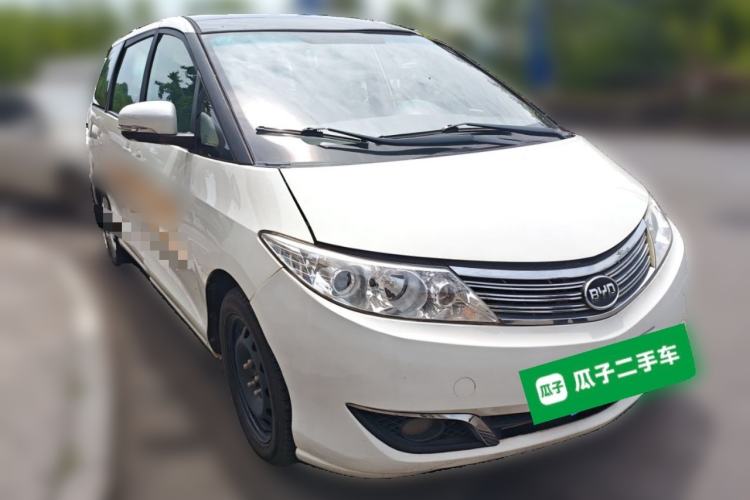 Used BYD M6 2013 2.0L Manual Comfort Edition Front Right 45 Deg
