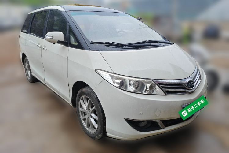 Used BYD M6 2013 2.4L Automatic Luxury Model Front Right 45 Deg