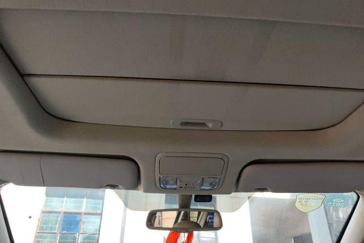Used BYD M6 2013 2.4L Manual Luxury Model Headliner
