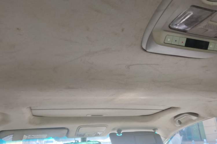 Used BYD M6 2013 2.4L Manual Luxury Model Headliner