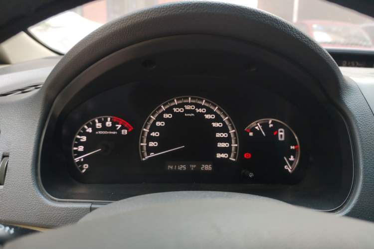 Used BYD M6 2013 2.0L Manual Comfort Edition Instrument Cluster