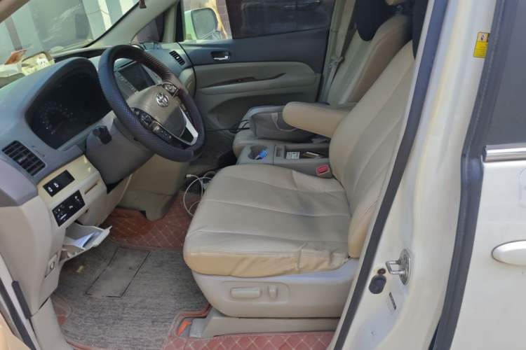 Used BYD M6 2013 2.4L Automatic Luxury Model Left Front Seat