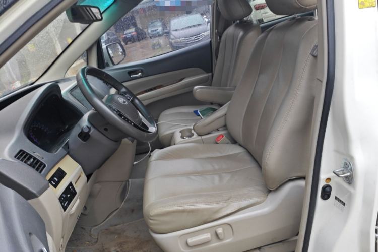Used BYD M6 2013 2.4L Automatic Luxury Model Left Front Seat
