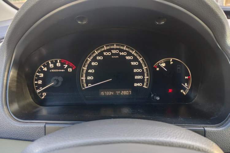 Used BYD M6 2013 2.0L Manual Comfort Edition Odometer Close Up