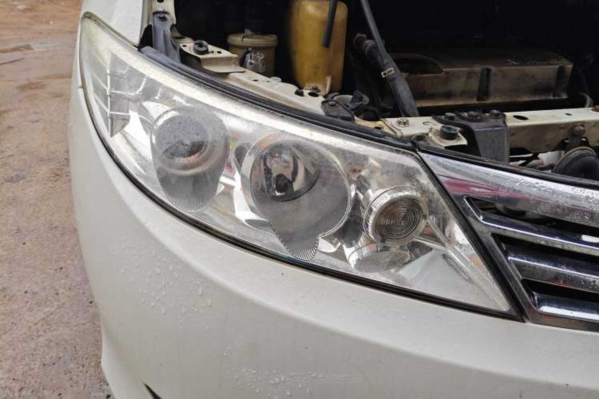 Used BYD M6 2013 2.4L Automatic Luxury Model Right Front Headlight